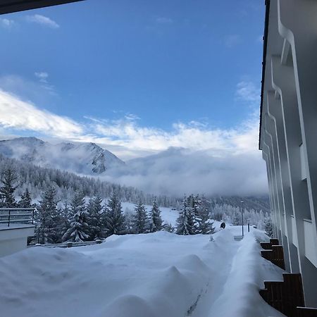 Nice House On The Ski Slopes Apartment Sestriere Bagian luar foto