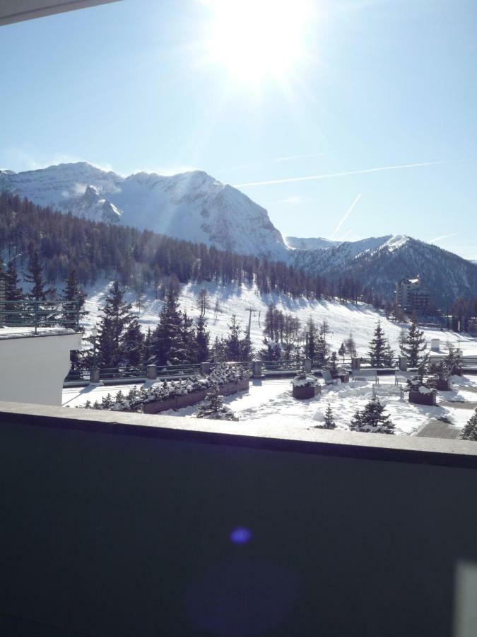 Nice House On The Ski Slopes Apartment Sestriere Bagian luar foto